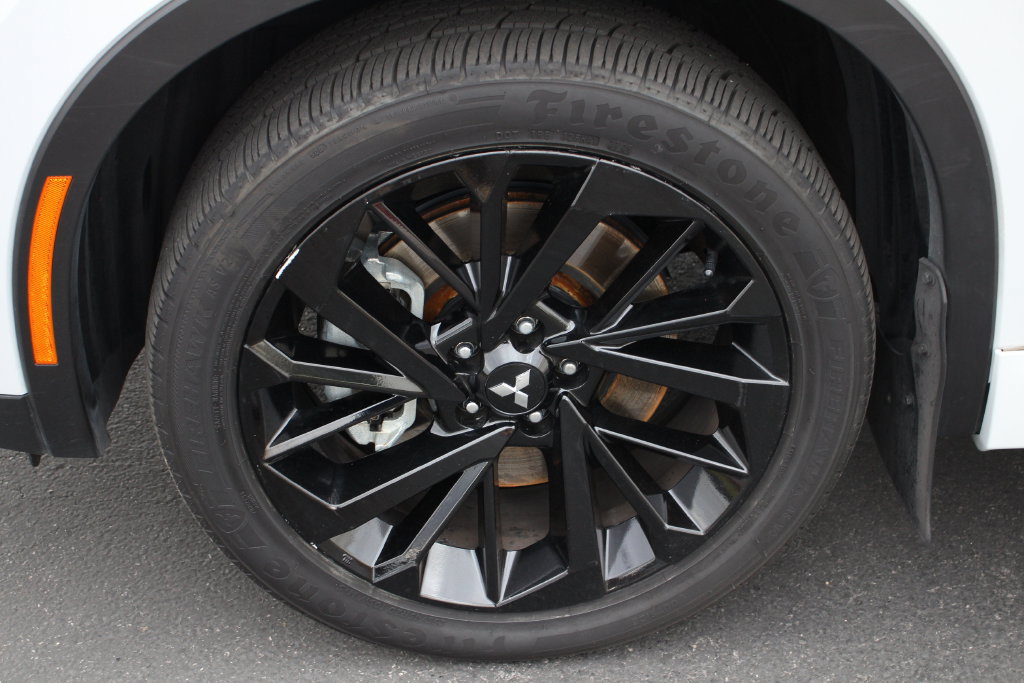 Used 2023 Mitsubishi Outlander Ralliart AWD/4WD image 14