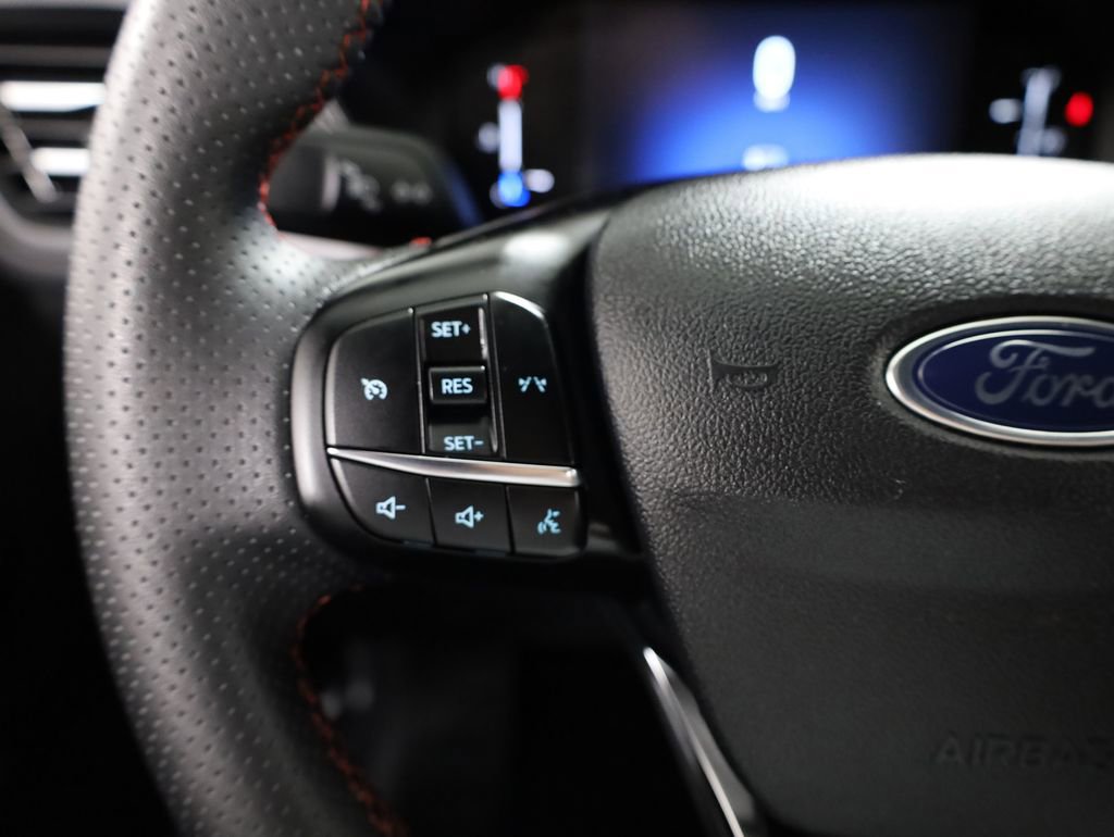 Certified 2025 Ford Escape ST-Line AWD/4WD image 12