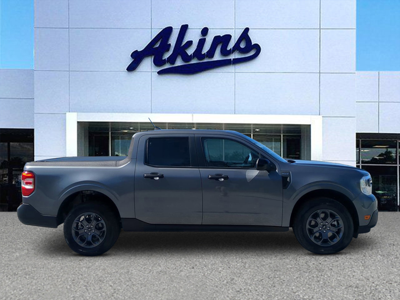 Certified 2024 Ford Maverick XLT w/ XLT Luxury Package image 5