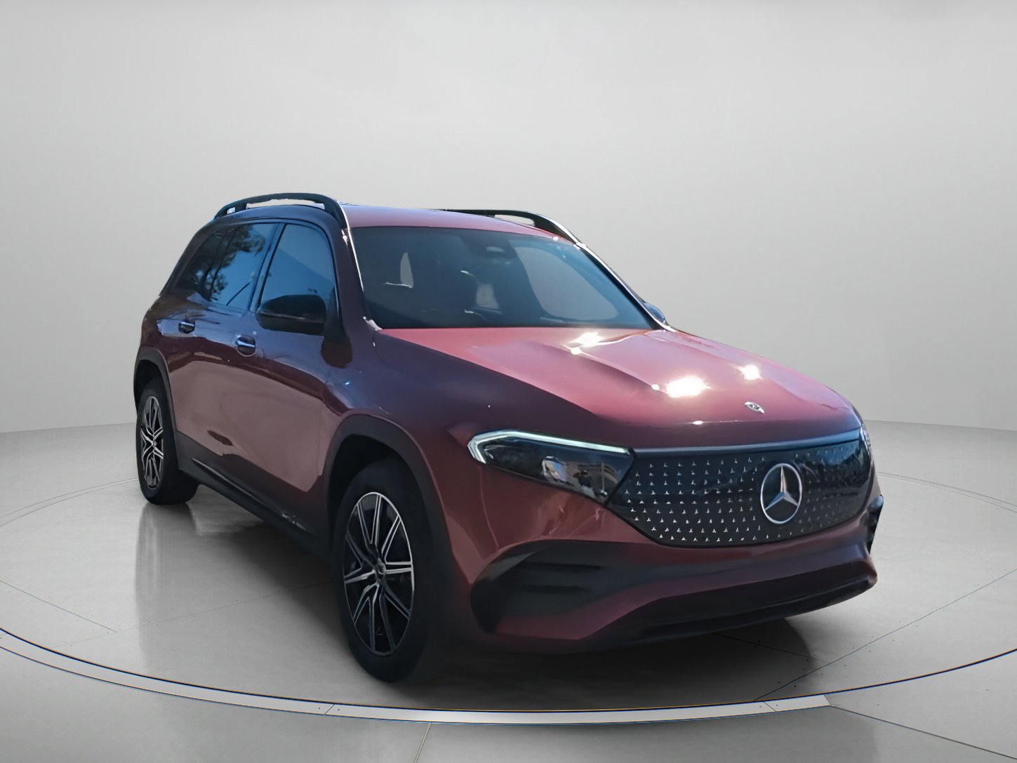 Used 2024 Mercedes-Benz EQB 300 4MATIC image 28