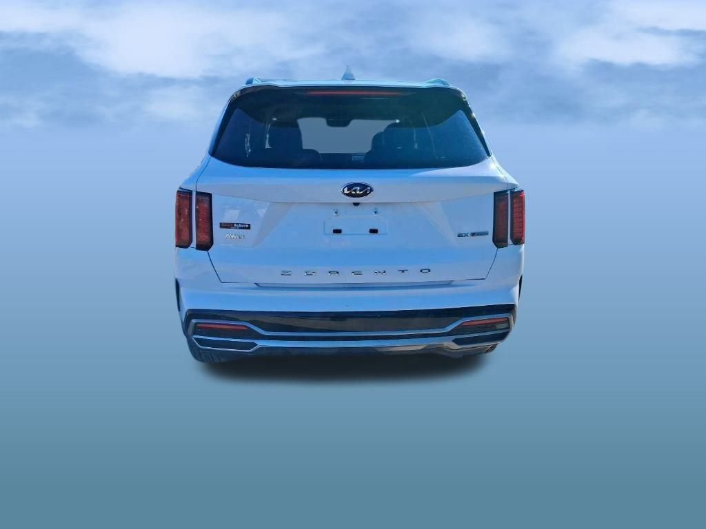 Used 2021 Kia Sorento EX image 4