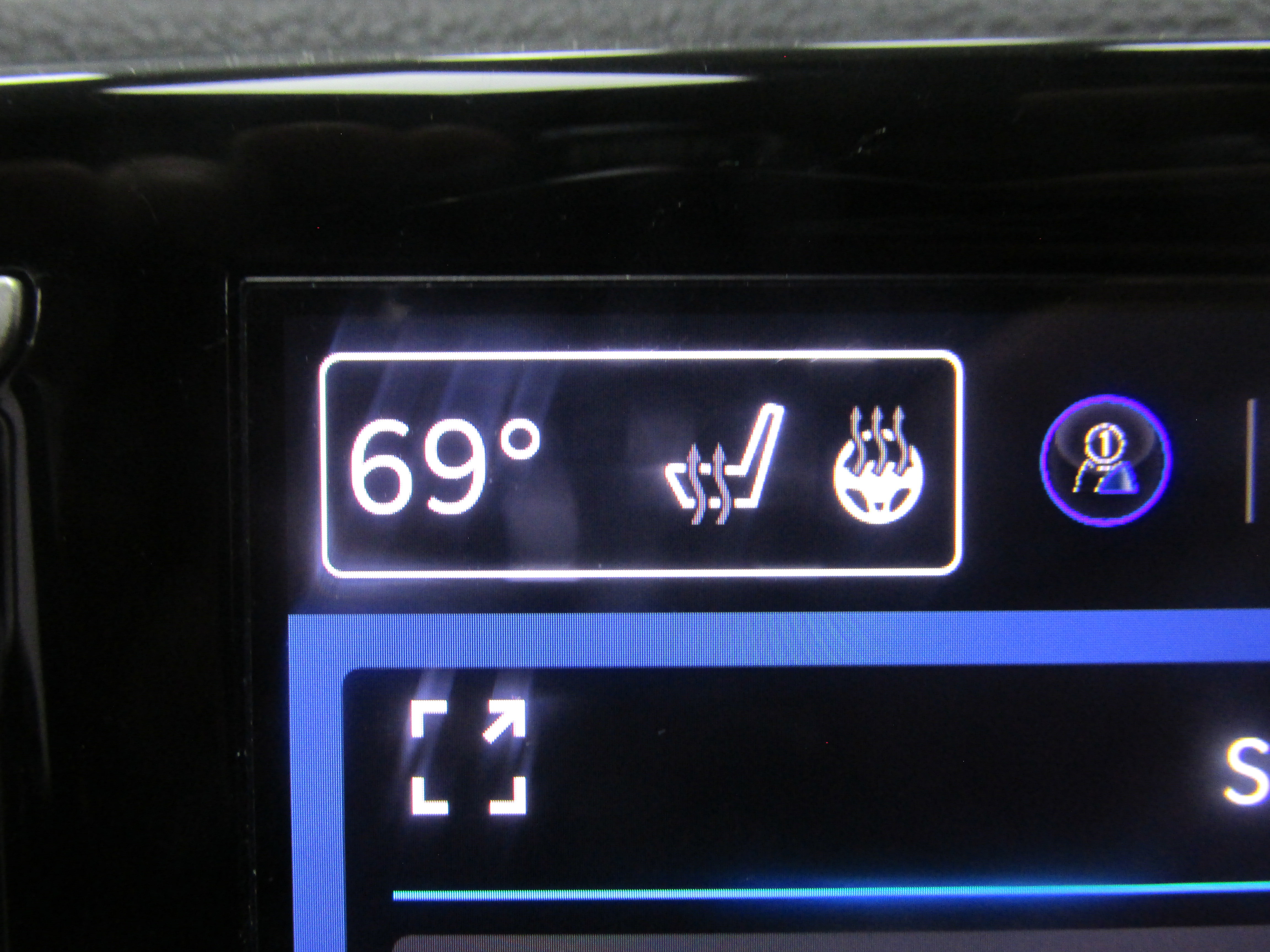 Used 2023 Chrysler Pacifica Touring-L FWD image 35