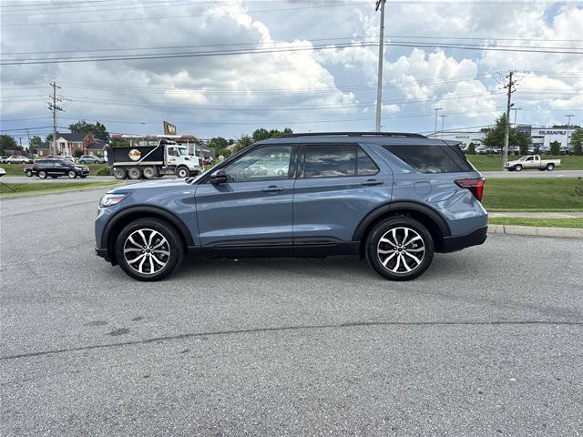 Certified 2025 Ford Explorer ST-Line AWD/4WD image 8