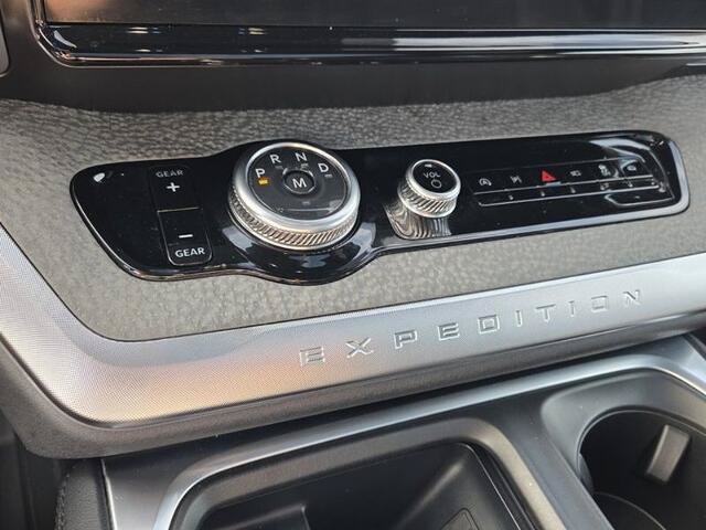 Certified 2025 Ford Expedition Tremor AWD/4WD image 21