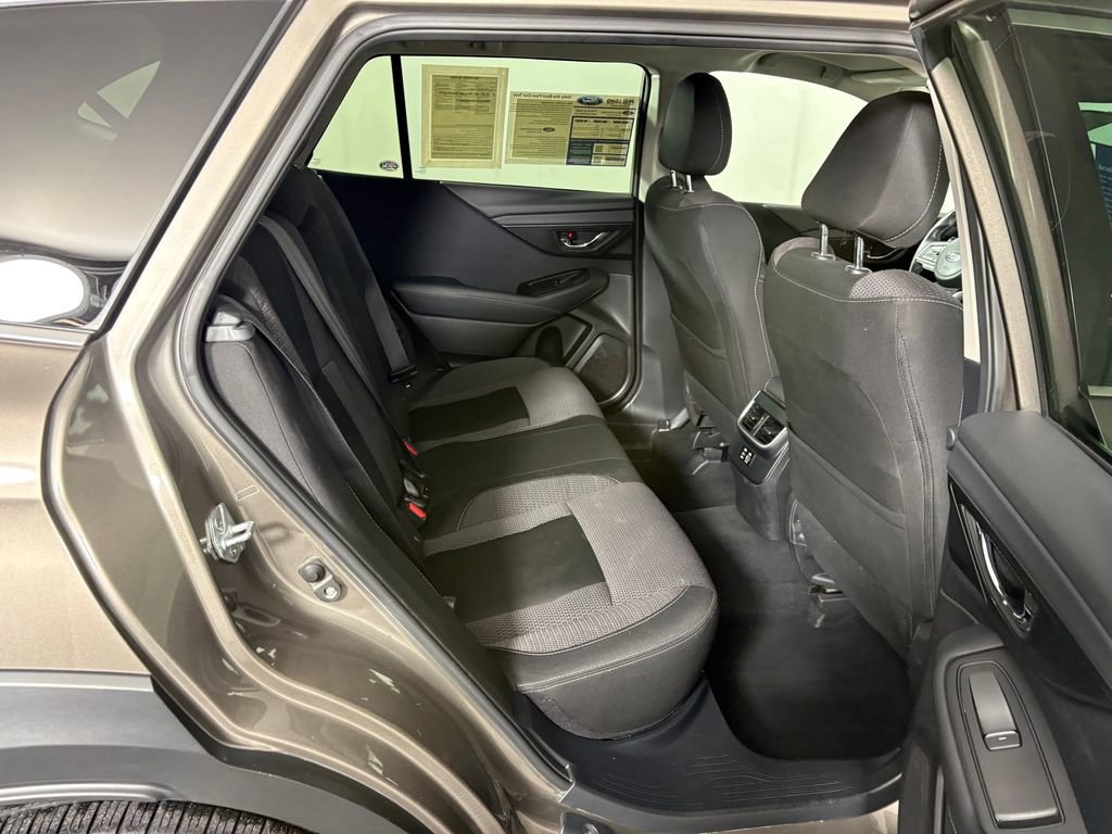 Used 2023 Subaru Outback Premium AWD/4WD image 33