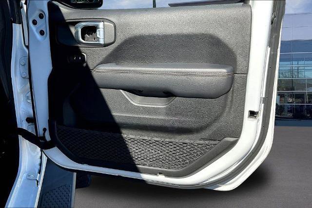 Used 2022 Jeep Gladiator Overland image 29