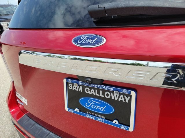 Certified 2022 Ford Explorer XLT w/ Equipment Group 202A RWD image 31