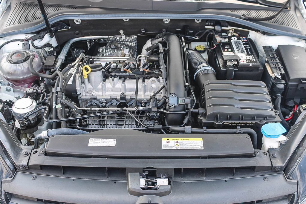 Used 2020 Volkswagen Golf 4-Door FWD image 28