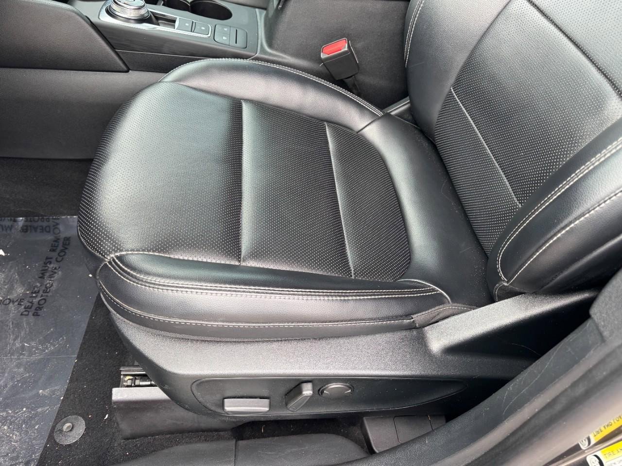 Certified 2020 Ford Escape SEL image 14