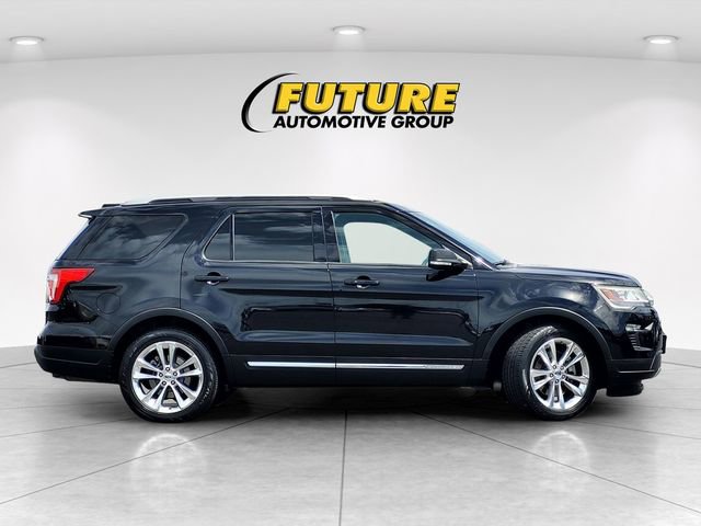 Certified 2019 Ford Explorer XLT w/ Equipment Group 202A FWD image 3