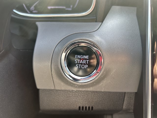 Used 2019 Toyota Avalon Limited FWD image 30