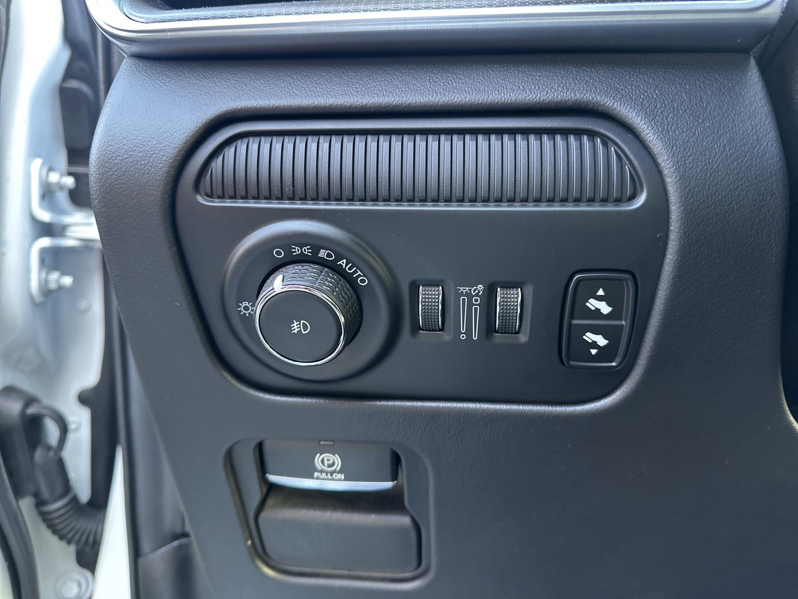 Used 2024 Jeep Grand Wagoneer Series II w/ Quick Order Packagew 28T image 19