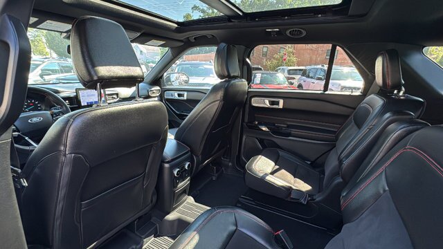 Certified 2023 Ford Explorer ST-Line w/ Class IV Trailer Tow Package AWD/4WD image 32