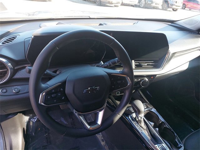 Used 2025 Chevrolet Trax ACTIV w/ Sunroof Package image 17