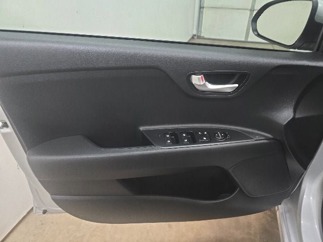 Used 2022 Kia Rio LX FWD image 17