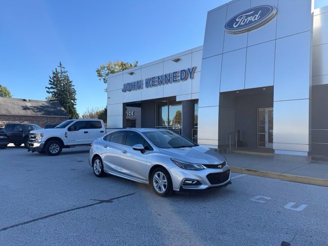 Used 2018 Chevrolet Cruze LT w/ Convenience Package FWD image 18