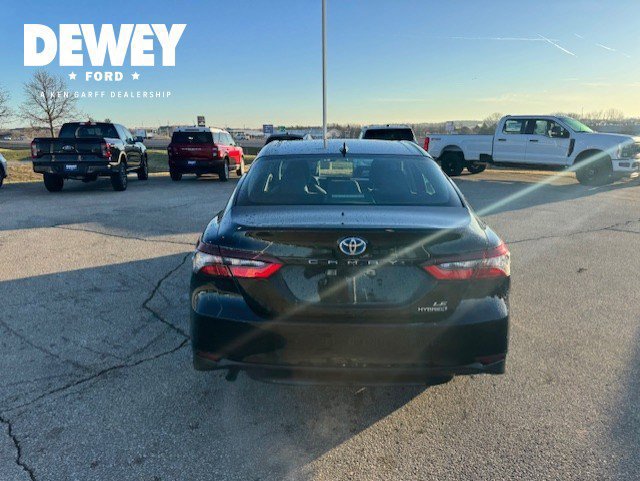 Used 2022 Toyota Camry LE image 4