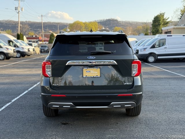 Certified 2022 Ford Explorer XLT w/ Equipment Group 202A AWD/4WD image 5