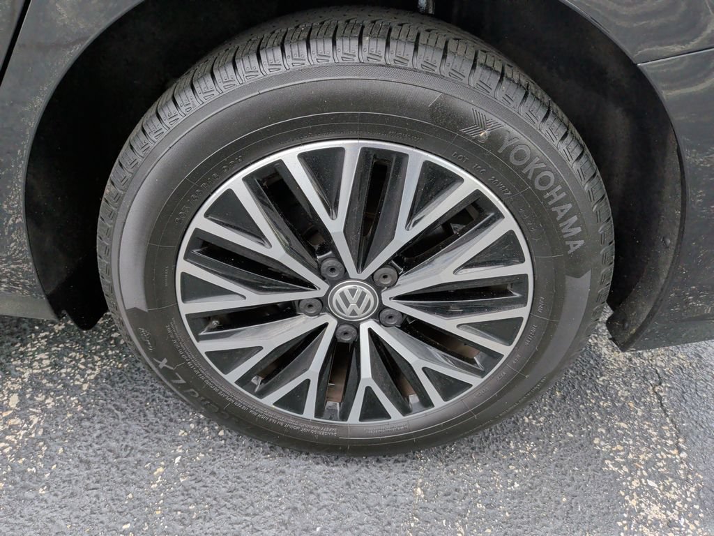 Used 2021 Volkswagen Jetta SE FWD image 32
