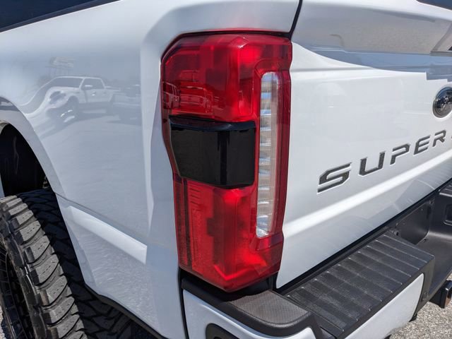 Certified 2025 Ford F350 Lariat AWD/4WD image 11
