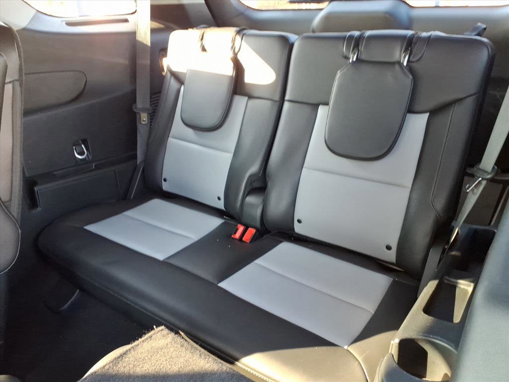 Certified 2024 Ford Explorer XLT w/ Equipment Group 202A image 11