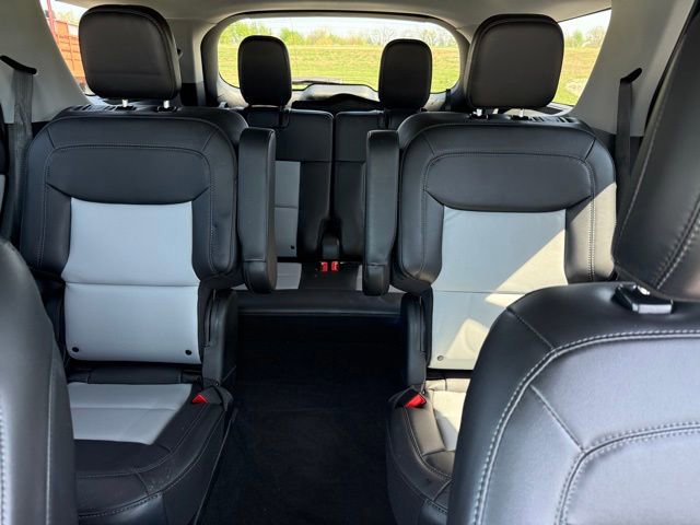Certified 2024 Ford Explorer XLT w/ Equipment Group 202A AWD/4WD image 18