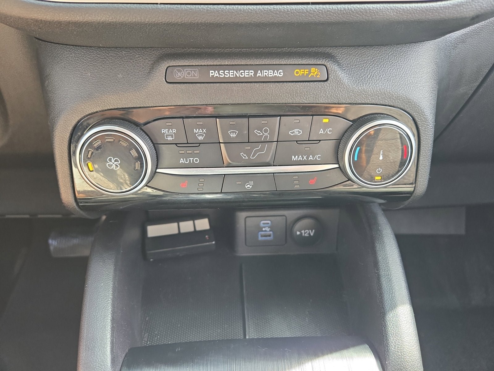 Certified 2022 Ford Escape SE w/ Cold Weather Package AWD/4WD image 20