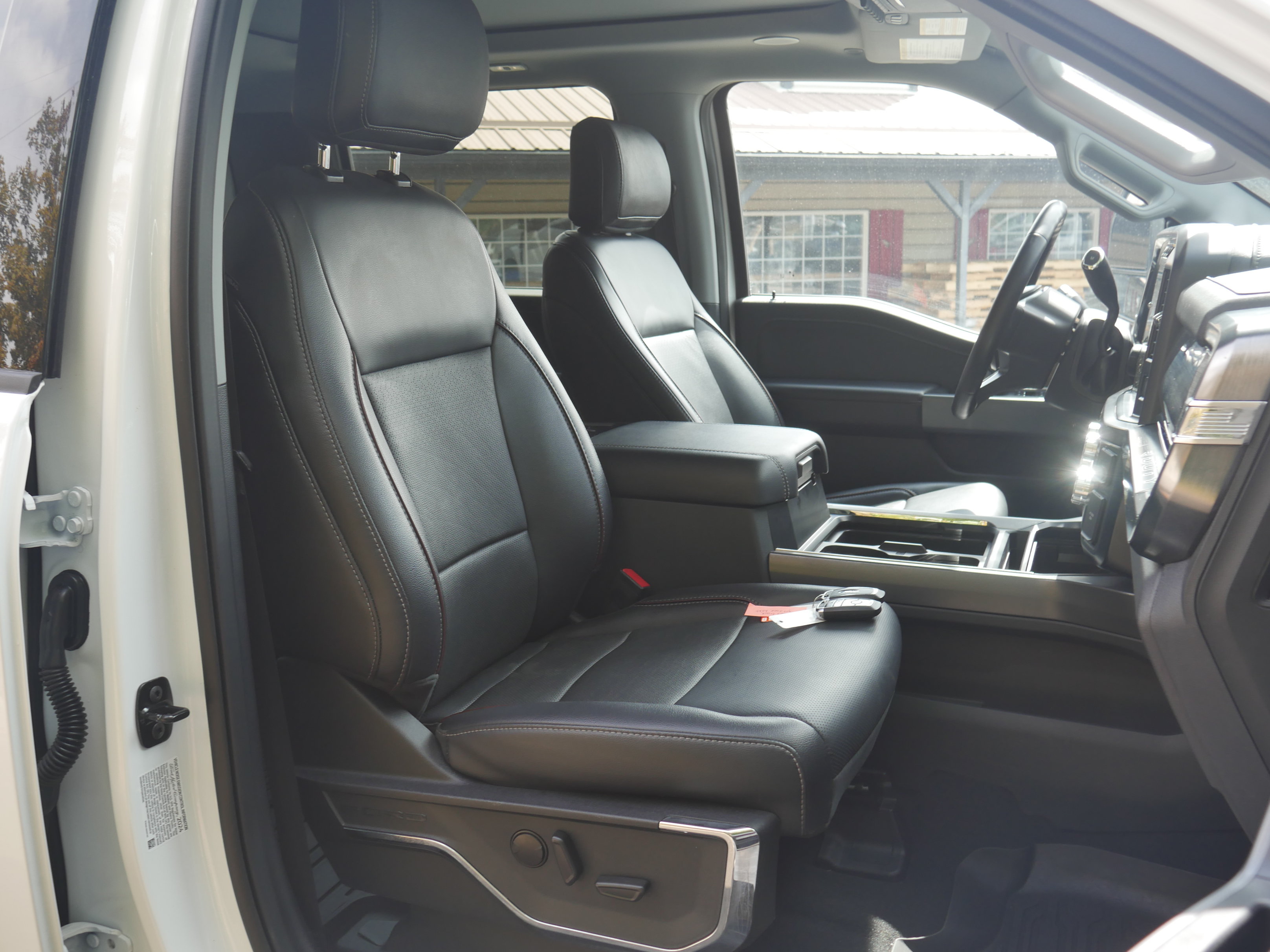 Certified 2024 Ford F350 Lariat w/ Lariat Ultimate Package AWD/4WD image 32
