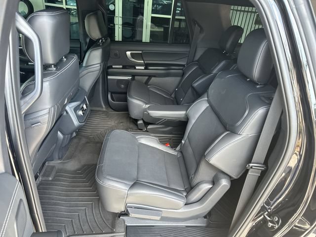 Certified 2025 Ford Expedition Max Platinum w/ Stealth Performance Package AWD/4WD image 23