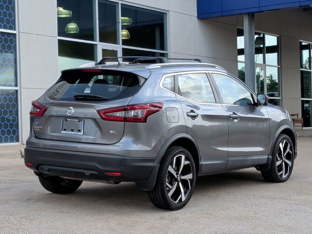Used 2021 Nissan Rogue Sport SL FWD image 3