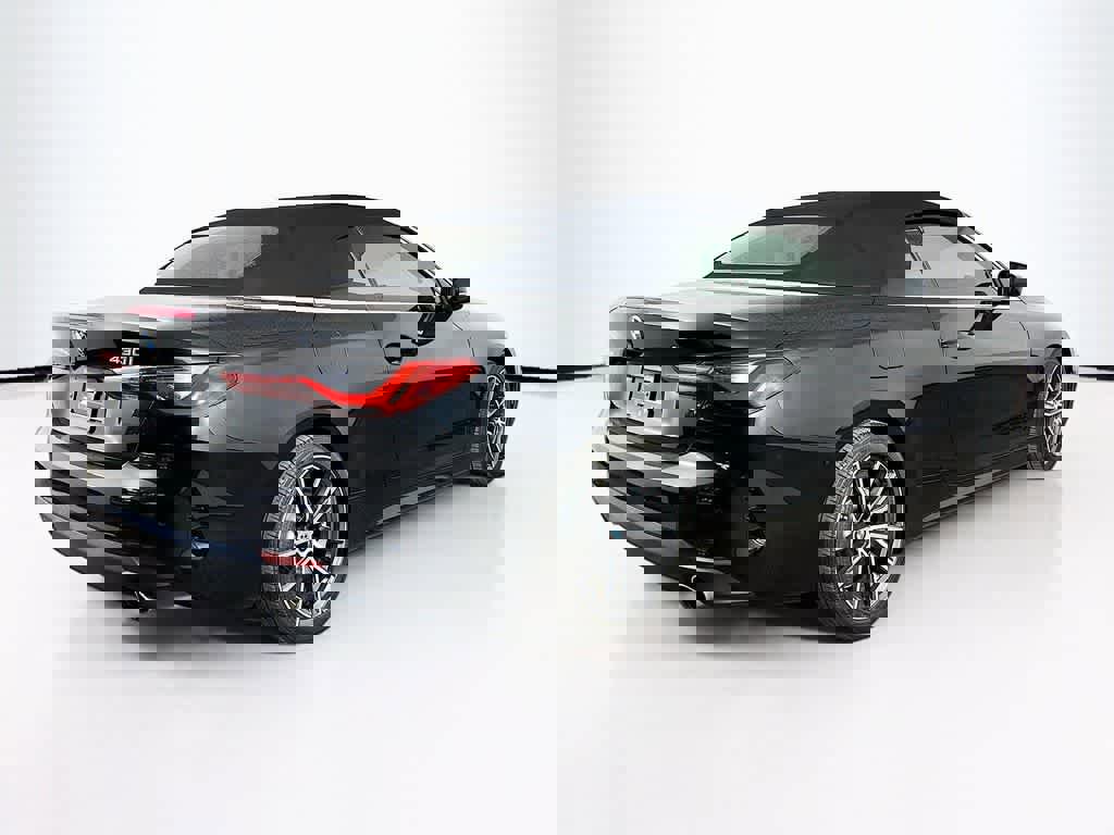 Used 2022 BMW 430i Convertible image 23