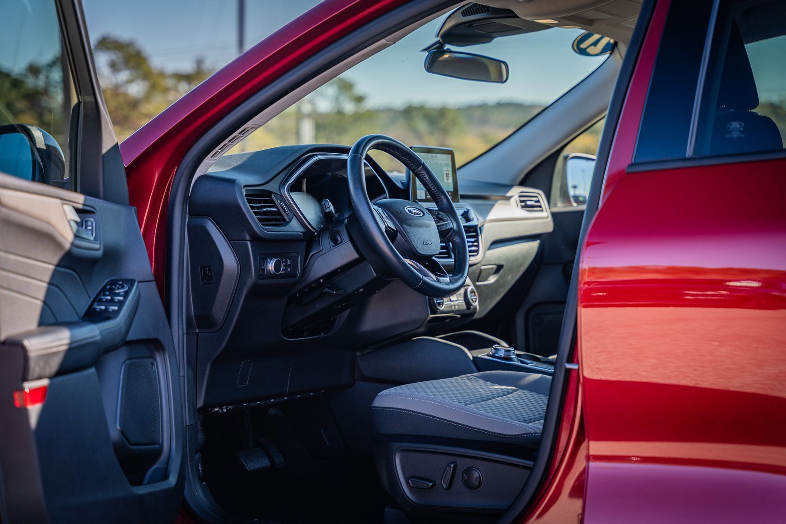 Certified 2021 Ford Escape SE w/ SE Sport Appearance Package image 17
