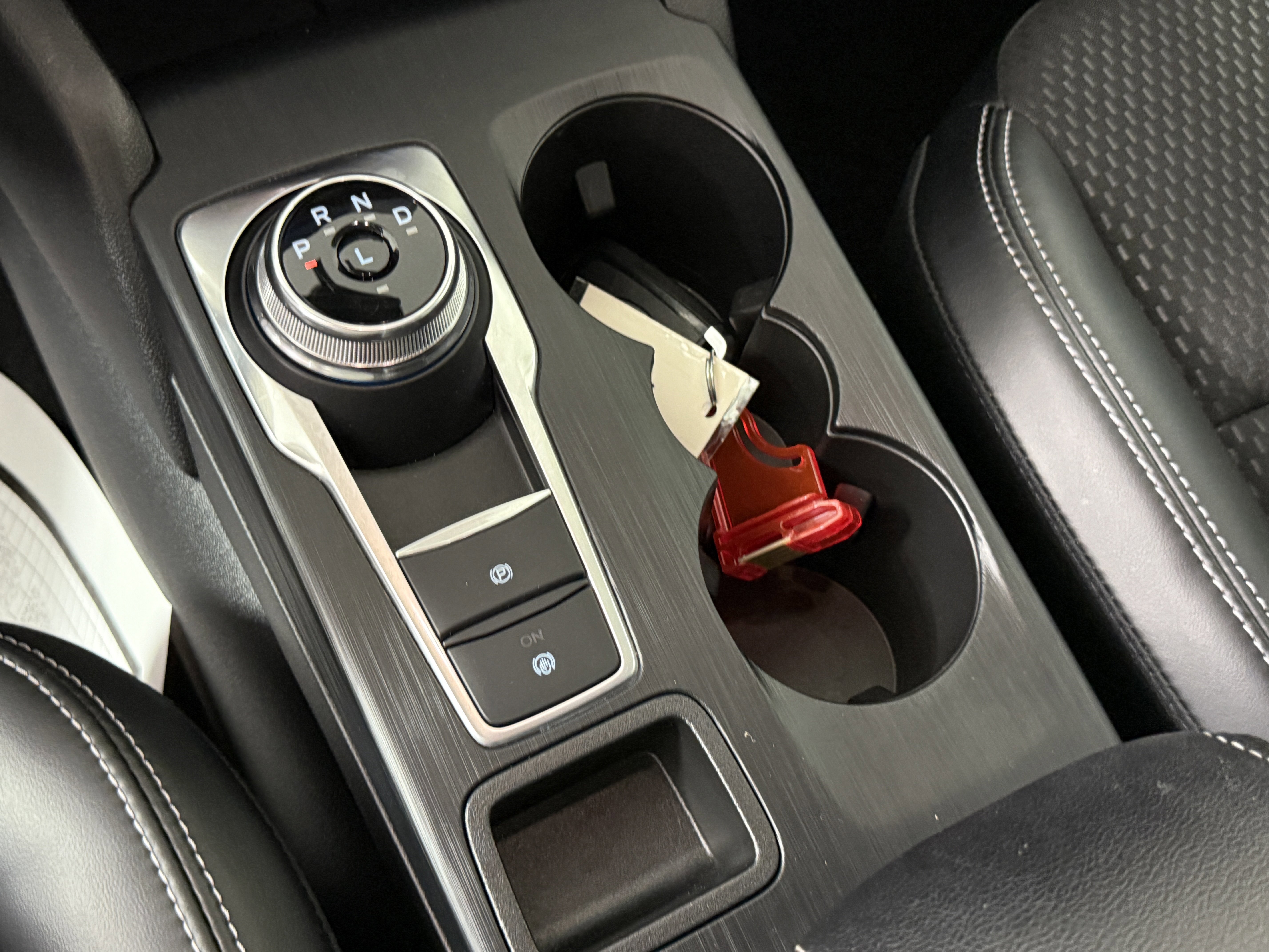 Certified 2025 Ford Escape SE FWD image 21