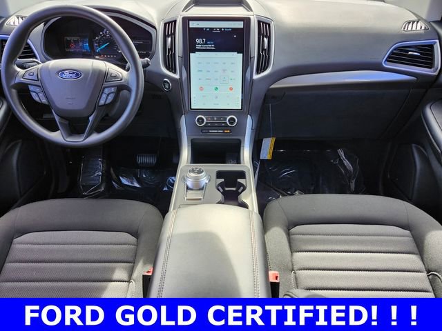 Certified 2024 Ford Edge SE w/ Black Appearance Package image 12