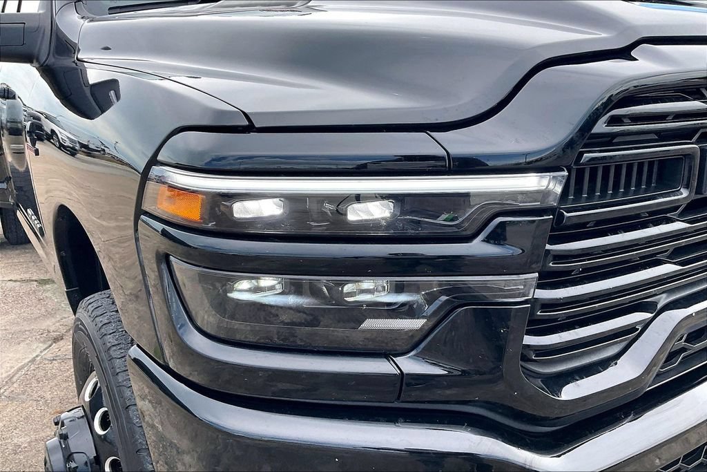 Used 2025 RAM 3500 Laramie w/ Night Edition AWD/4WD image 33