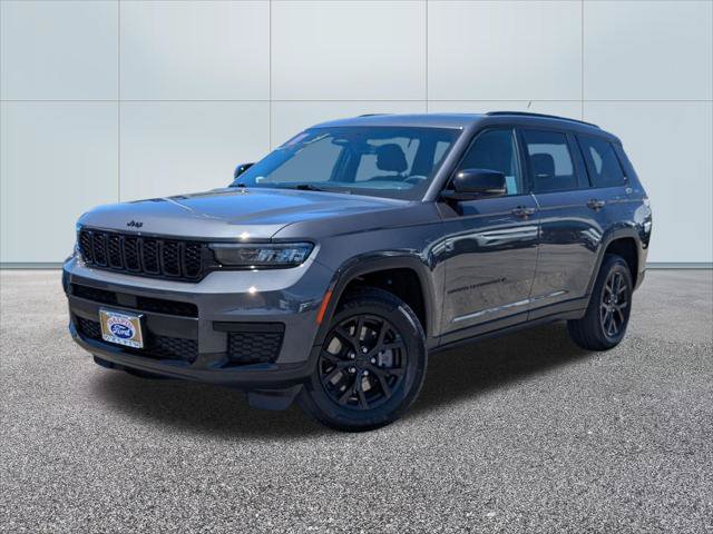 Used 2024 Jeep Grand Cherokee L Laredo AWD/4WD image 1