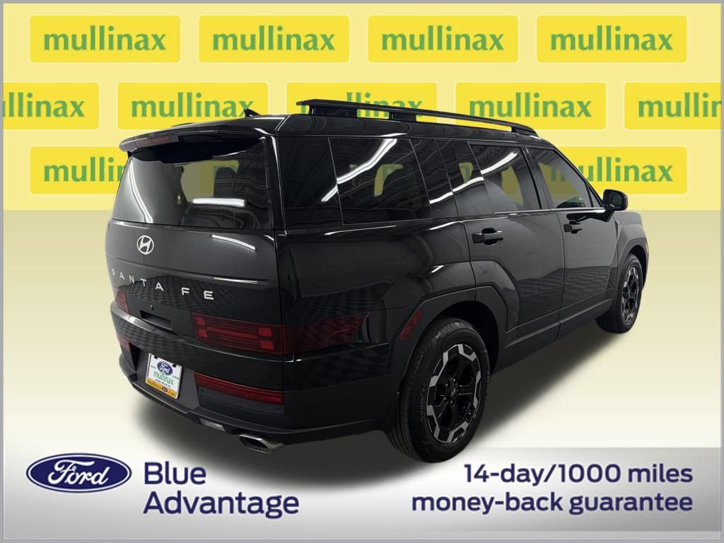 Used 2025 Hyundai Santa Fe SEL image 3
