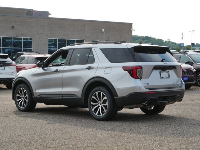 Certified 2024 Ford Explorer ST-Line w/ Class IV Trailer Tow Package AWD/4WD image 5