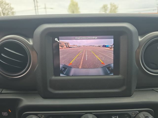 Used 2023 Jeep Gladiator Sport image 18