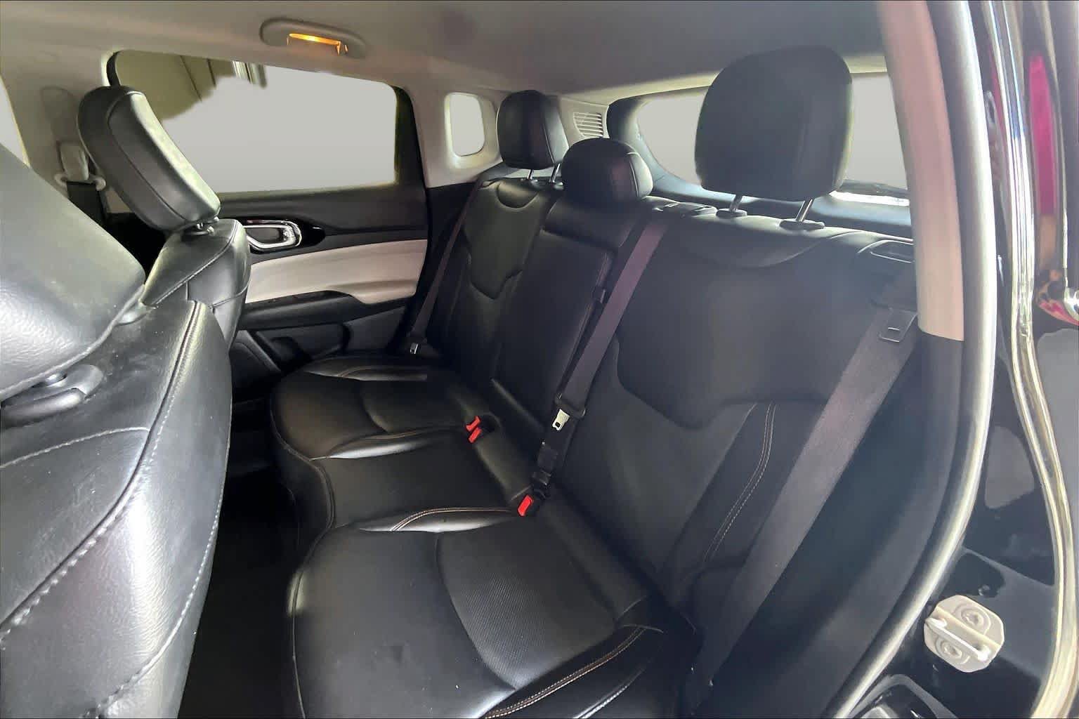 Used 2022 Jeep Compass Limited AWD/4WD image 20