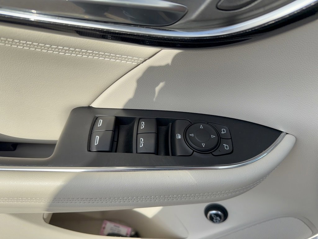 Used 2022 Buick Envision Preferred image 9