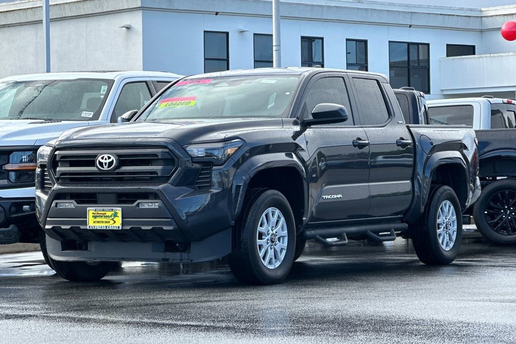 Used 2024 Toyota Tacoma SR5 AWD/4WD image 8
