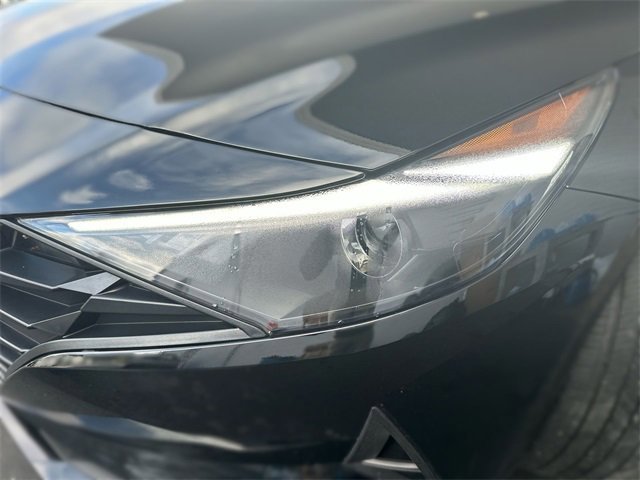 Used 2023 Hyundai Elantra SEL w/ Cargo Package image 9