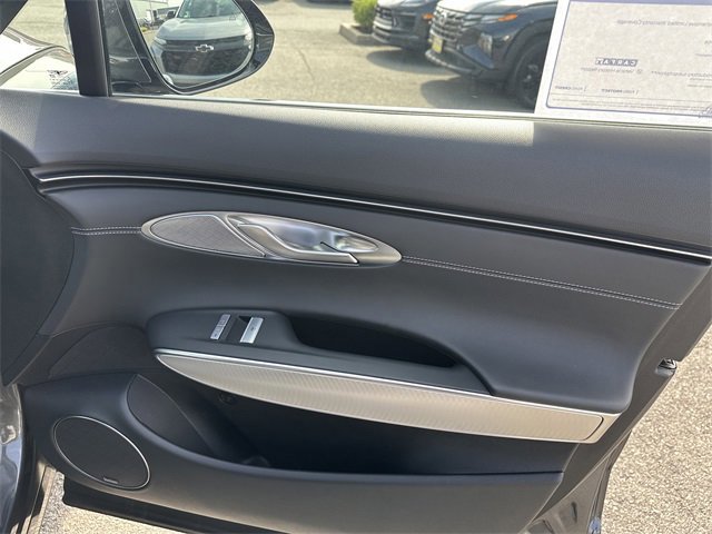 Used 2022 Genesis GV70 2.5T w/ Select Package image 37