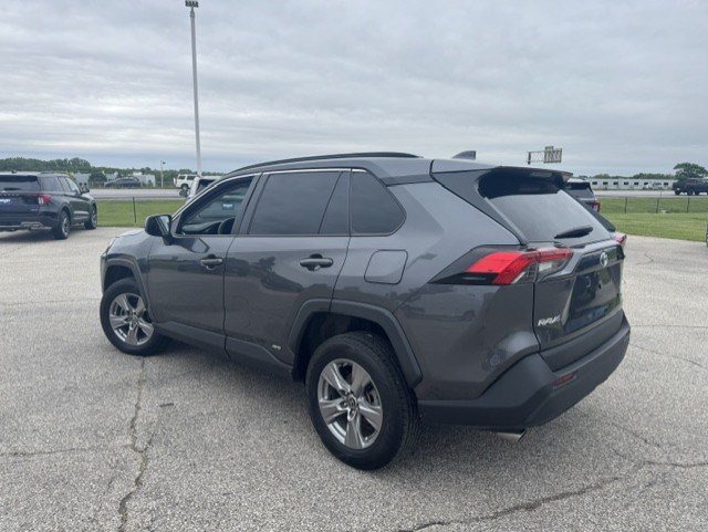 Used 2023 Toyota RAV4 LE AWD/4WD image 7
