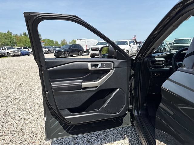 Certified 2023 Ford Explorer XLT w/ Equipment Group 202A AWD/4WD image 16
