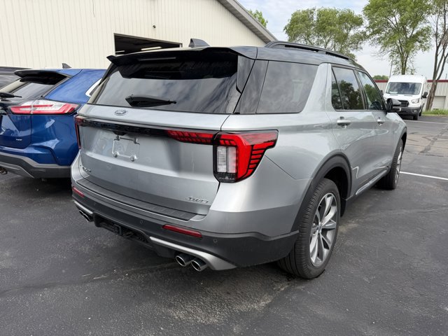 Certified 2025 Ford Explorer Platinum w/ Ultimate Package AWD/4WD image 2