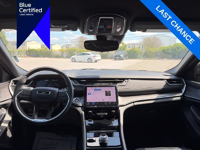 Used 2025 Jeep Grand Cherokee L Limited AWD/4WD image 27
