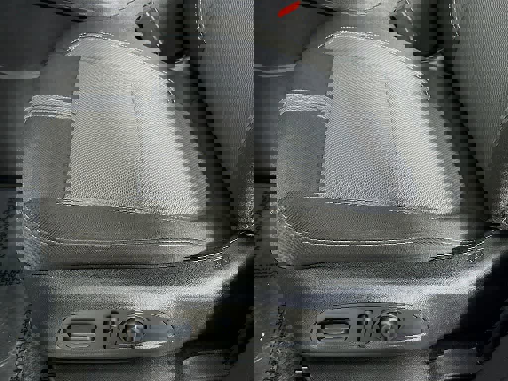 Used 2023 Chevrolet Blazer LT image 30