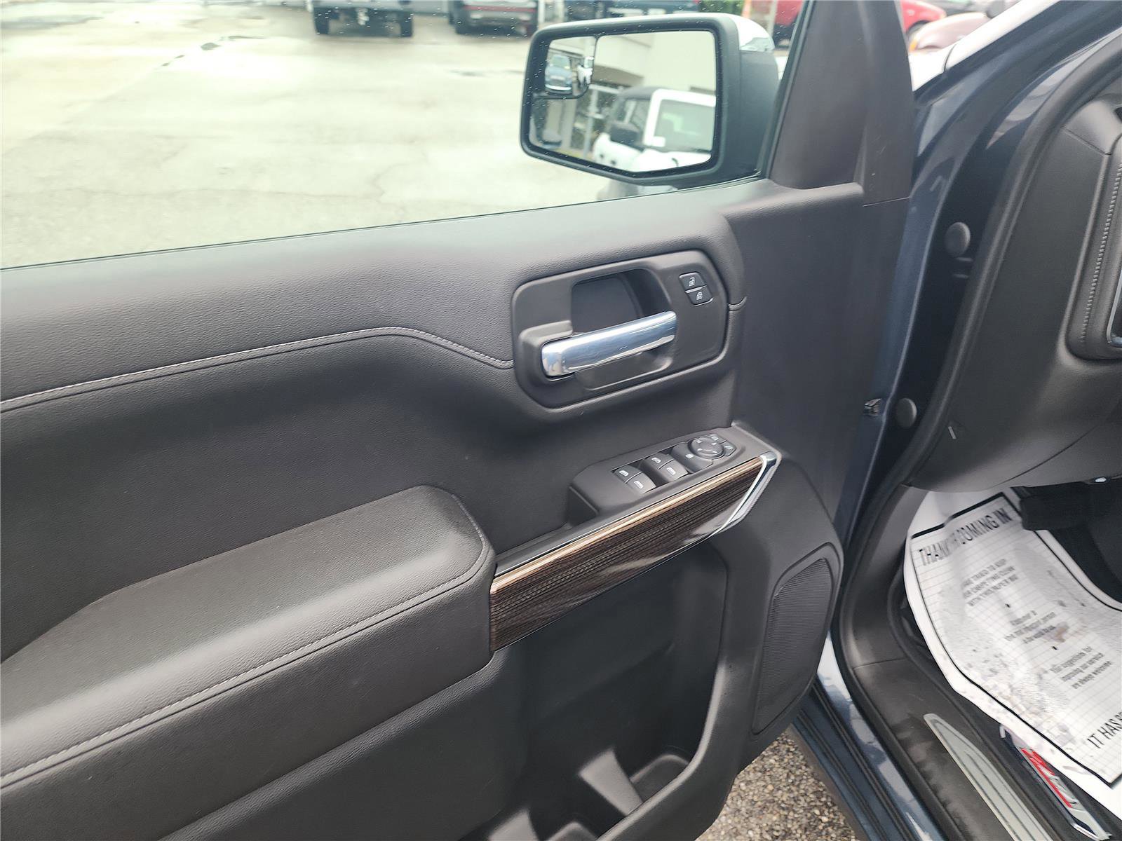 Used 2021 Chevrolet Silverado 1500 LT w/ Z71 Off-Road Package image 17